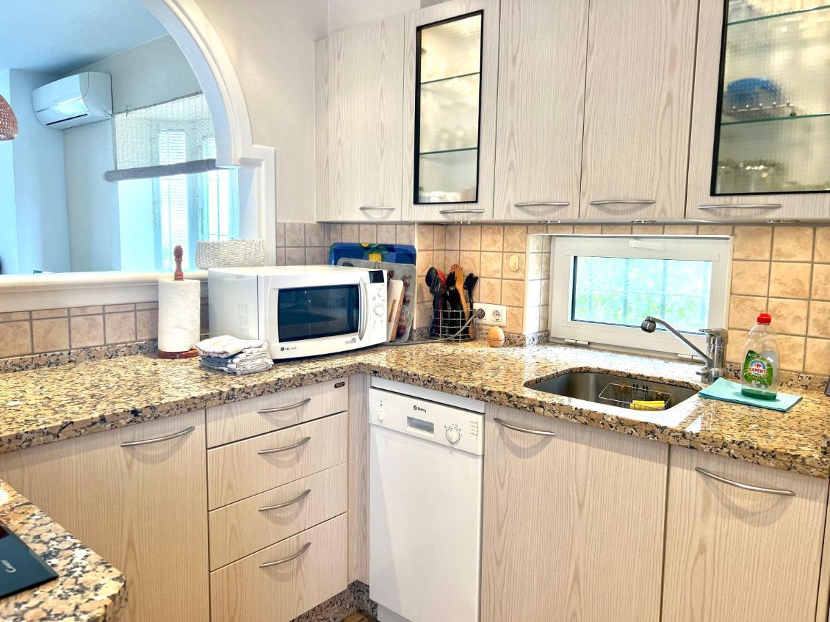 Fabulous Vacation In A 2 Bedroom Townhouse With 2 Terraces Overlooking The Sea, Suitable For 6 People 3 Swimming Pools Tennis And 200 Mts From The Sea El Faro Ngoại thất bức ảnh