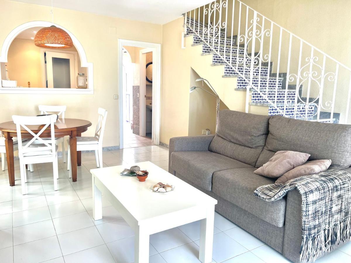 Fabulous Vacation In A 2 Bedroom Townhouse With 2 Terraces Overlooking The Sea, Suitable For 6 People 3 Swimming Pools Tennis And 200 Mts From The Sea El Faro Ngoại thất bức ảnh
