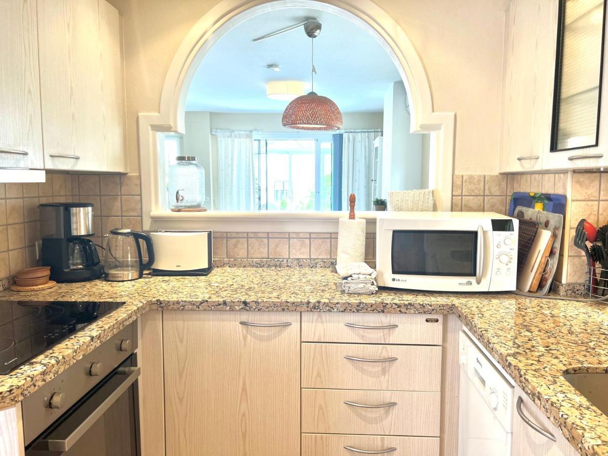 Fabulous Vacation In A 2 Bedroom Townhouse With 2 Terraces Overlooking The Sea, Suitable For 6 People 3 Swimming Pools Tennis And 200 Mts From The Sea El Faro Ngoại thất bức ảnh