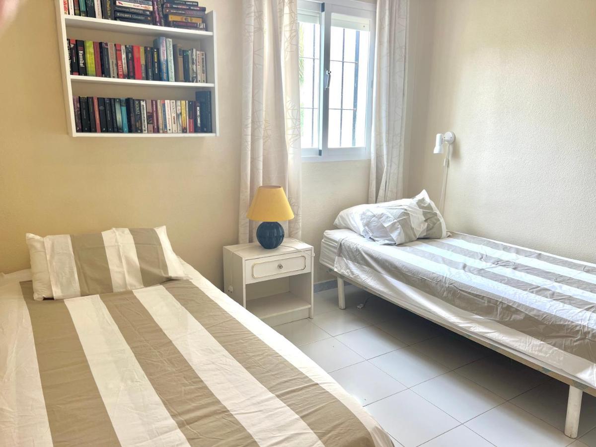 Fabulous Vacation In A 2 Bedroom Townhouse With 2 Terraces Overlooking The Sea, Suitable For 6 People 3 Swimming Pools Tennis And 200 Mts From The Sea El Faro Ngoại thất bức ảnh