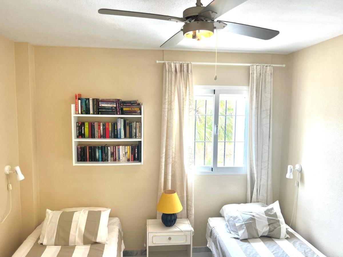 Fabulous Vacation In A 2 Bedroom Townhouse With 2 Terraces Overlooking The Sea, Suitable For 6 People 3 Swimming Pools Tennis And 200 Mts From The Sea El Faro Ngoại thất bức ảnh