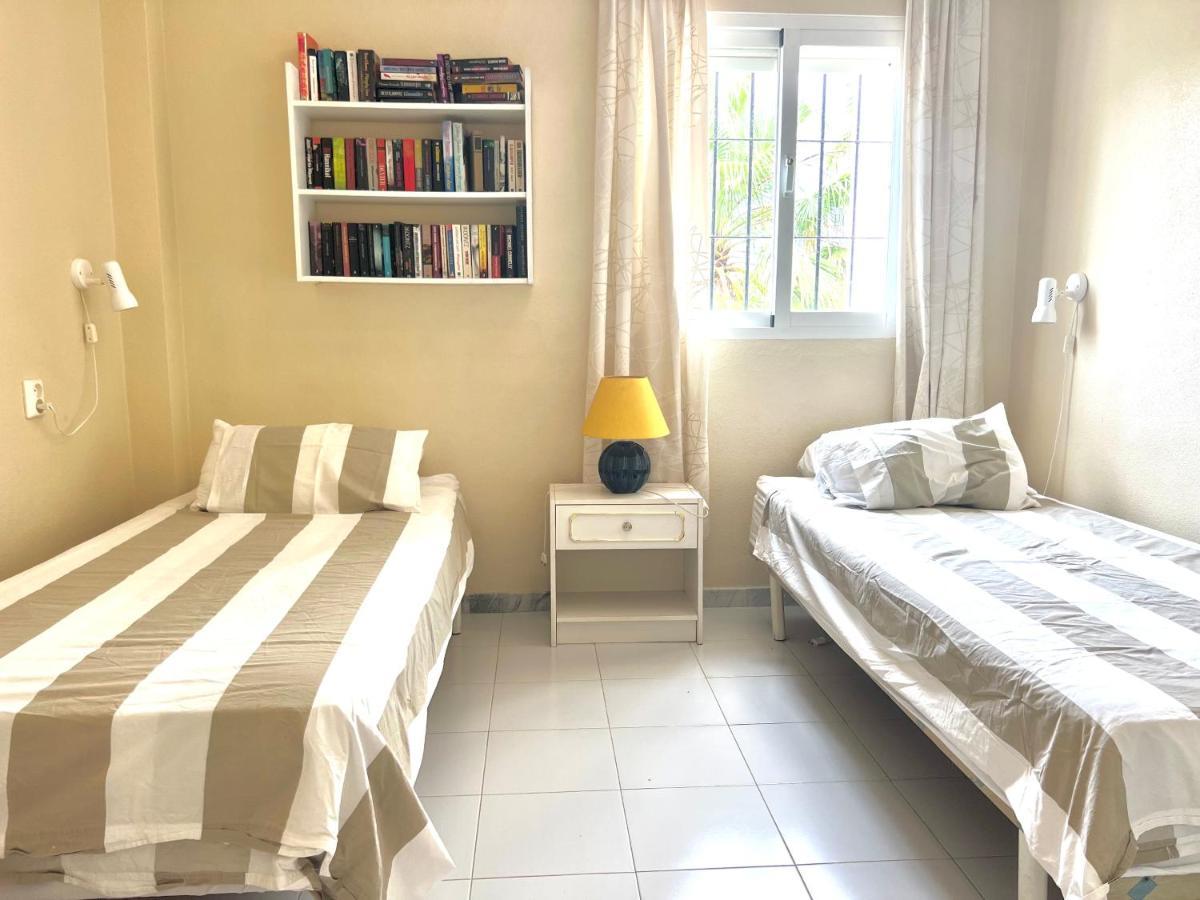 Fabulous Vacation In A 2 Bedroom Townhouse With 2 Terraces Overlooking The Sea, Suitable For 6 People 3 Swimming Pools Tennis And 200 Mts From The Sea El Faro Ngoại thất bức ảnh